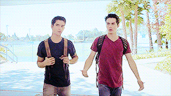 photo tumblr_n3jrkhzWGg1rv9537o6_r1_250_zpsea0923a3.gif