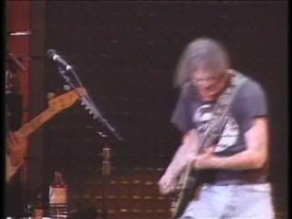 PDVD 007 zps4bd7f3f3 - Neil Young & Crazy Horse - Shakey Weld 1991 (2006) [DVD5] [NTSC] [VH]
