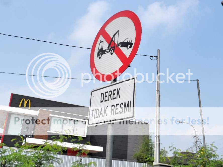 derek liar atau tak resmi dilarang masuk jalan tol - rambu di jatiwarna